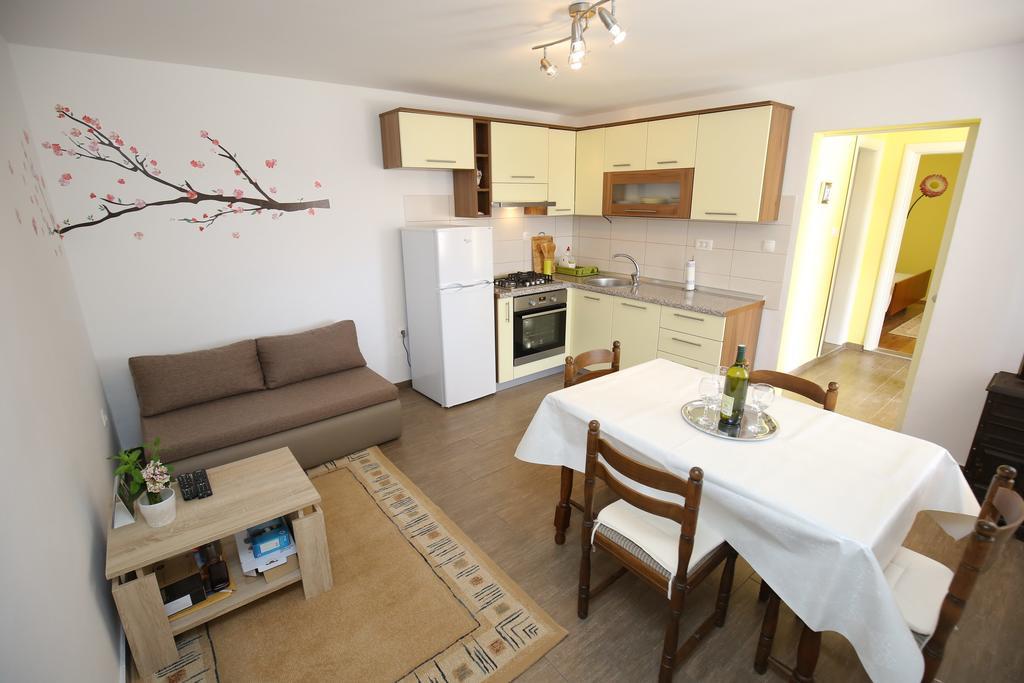 Apartment Marta Ражанац Экстерьер фото