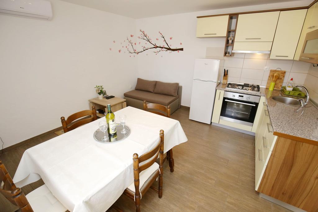 Apartment Marta Ражанац Экстерьер фото
